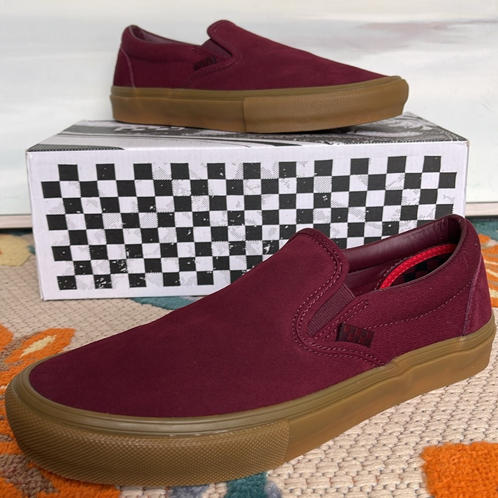 Vans WMNS Skate Slip-On
Port/Gum
VN0A5FCAK10
Sneakers - Picture 3 of 16